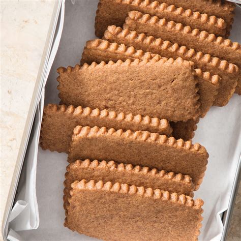 belgian speculoos cookies .